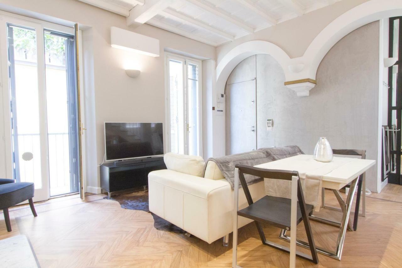 Elegante E Completamente Arredato Apt In Duomo มิลาน ภายนอก รูปภาพ